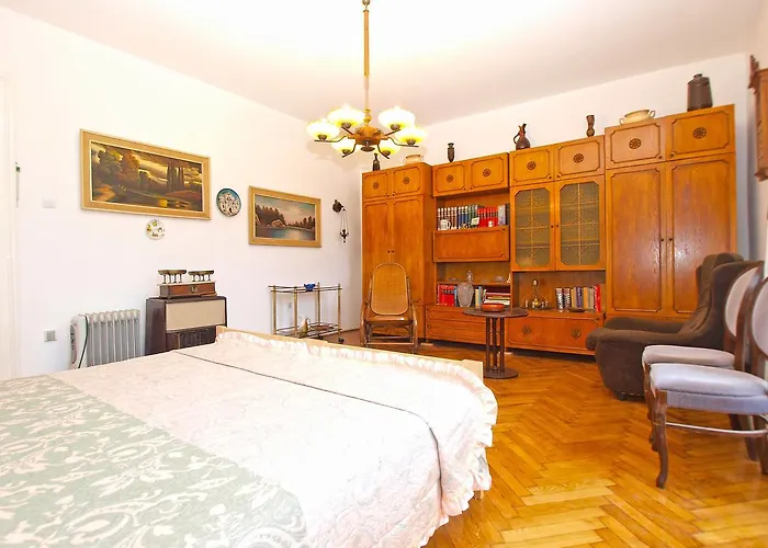 Paulina 1347 Daire Pula