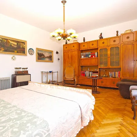 Paulina 1347 Apartman Póla